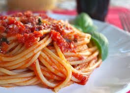 Homemade-Tomato-Pasta-Sauce:-A-Practical-and-Healthy-Cooking-Choice