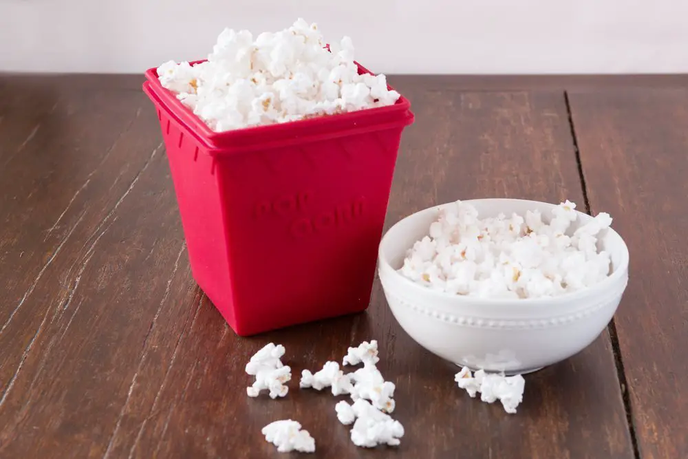 Top 10 Popcorn Makers Reviewed | Best Popcorn Makers