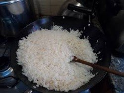 cooking fried rice