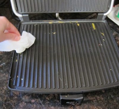 How to Clean a Panini Press (Removable and Non-Removable Plates)