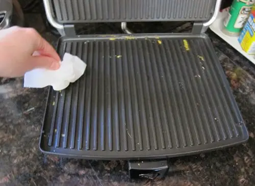 panini-press-cleaning