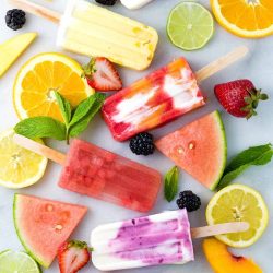 making-homemade-popsicles