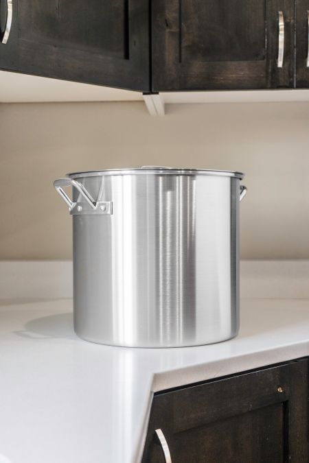 camp-chef-aluminum-pot-with-basket